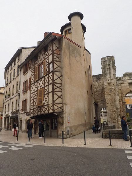 This half-timbered building is from around 1600